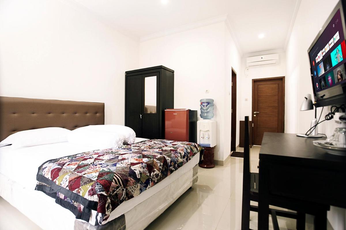 Andelis Homestay Yogyakarta Exterior photo